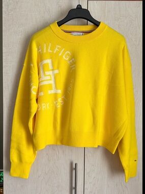 Tommy Hilfiger Vibrant Yellow Crewneck